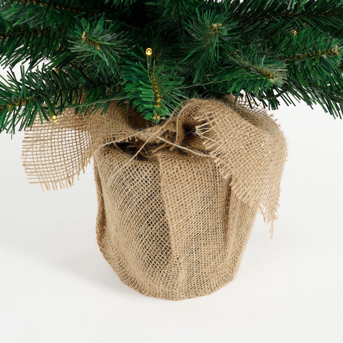 Gerlos Schmaler künstlicher Weihnachtsbaum im Topf mit warmweißer LED-Beleuchtung – H120 x Ø51 cm – Grün