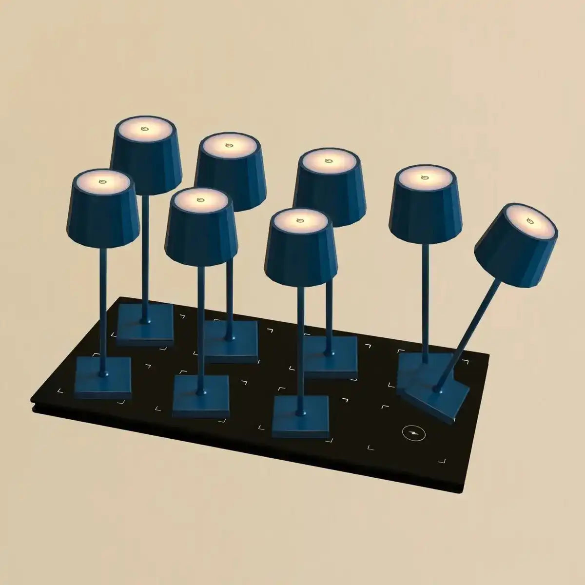 Combi-Set Professional-8 x Wouter Delftware Blue wiederaufladbare Tischlampen und 1 x Zentrale Station Wireless Ladestation mit Qi-Technologie
