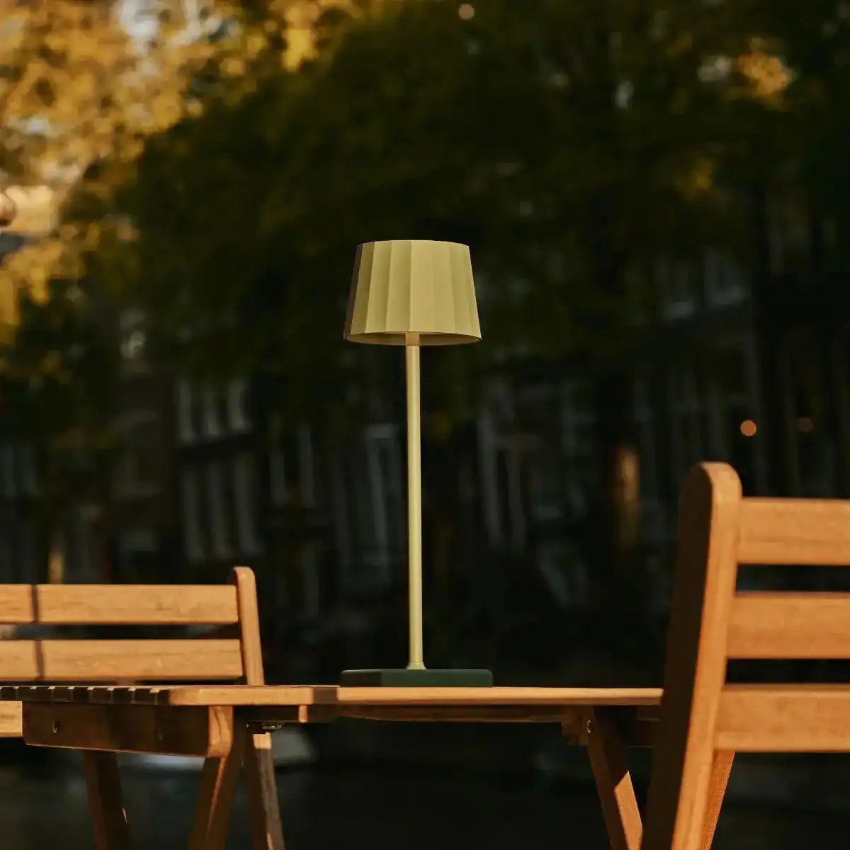 Wouter Sage Green wiederaufladbare Tischlampe-drahtloses Laden, dimmbar, 120-Stunden-Akkulaufzeit
