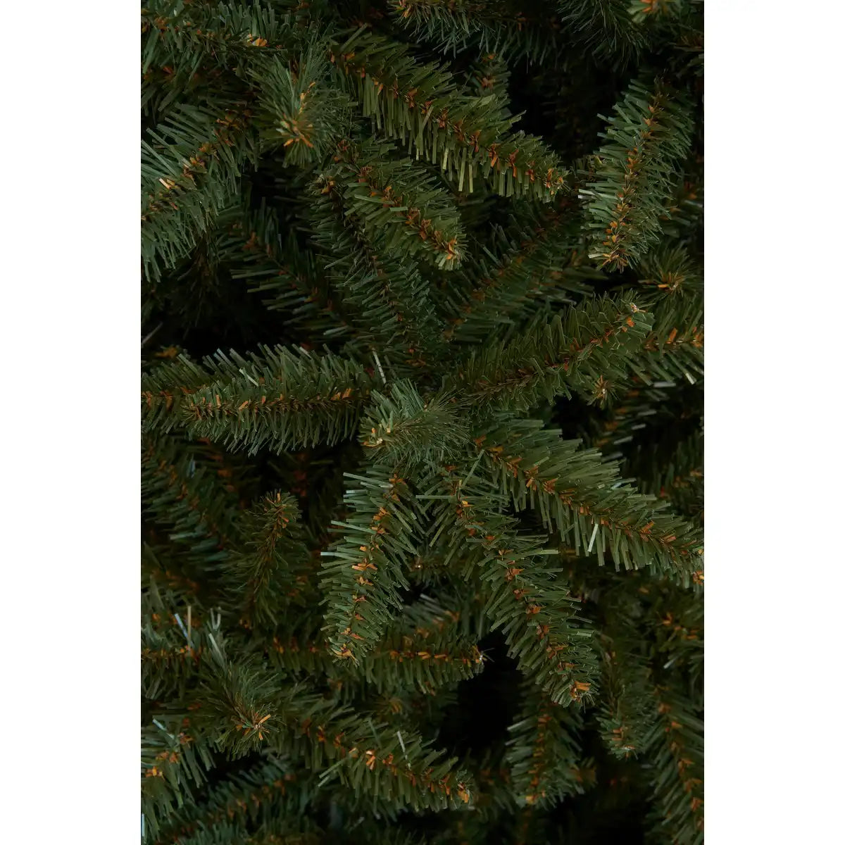 Schmaler künstlicher Weihnachtsbaum Matterhorn – H260 x Ø109 cm – Grün