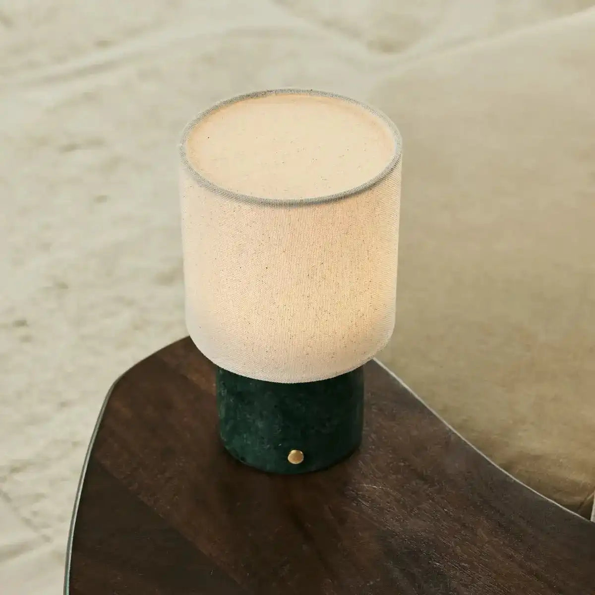 Dou Green / Verde Alpi - Marmor wiederaufladbare Tischlampe - Schnurloses, 3 Lichtmodi und mit Wellenlampenschatten mit Leinen
