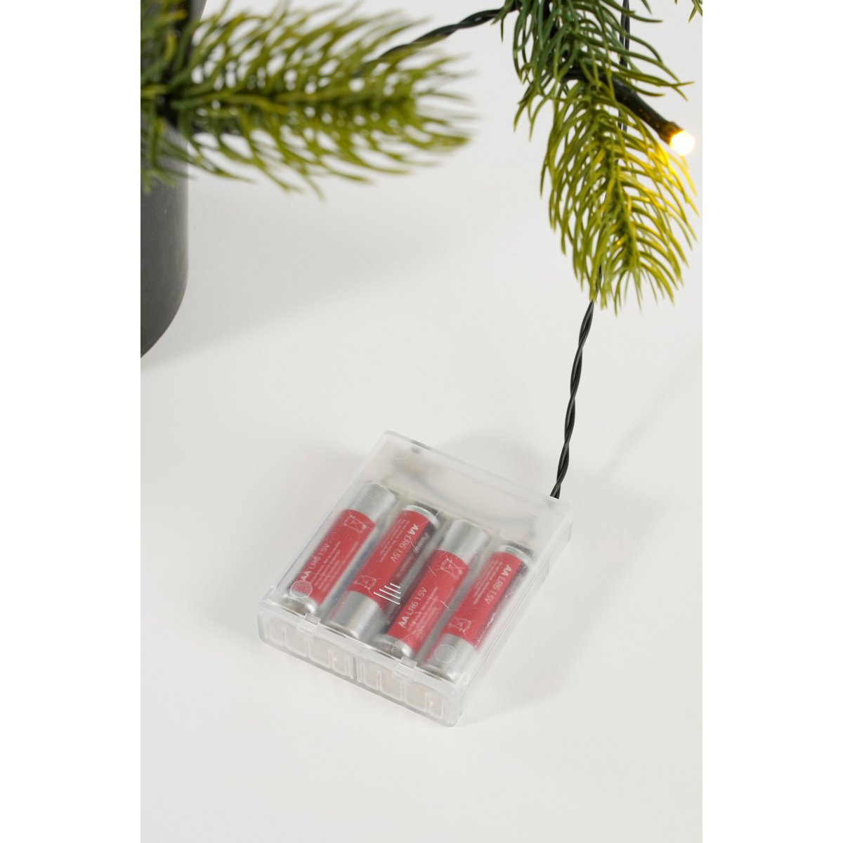 Künstlicher Weihnachtsbaum im Topf mit LED-Beleuchtung – H90 x Ø55 cm – Grün