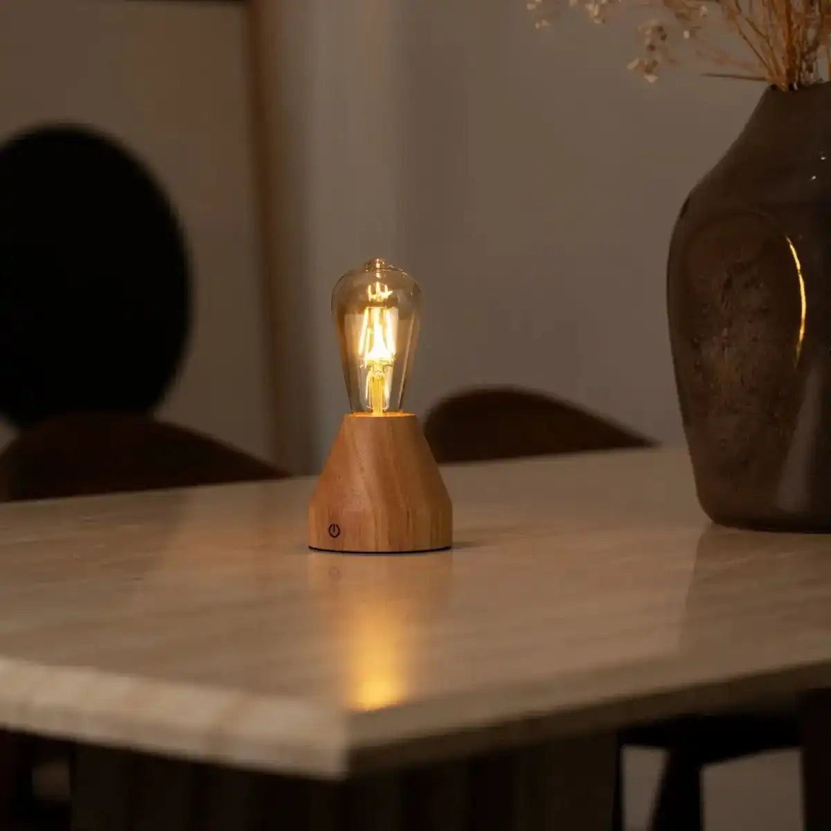 Zavi Hellbraune wiederaufladbare LED-Tischlampe – kabellos, dimmbar, 80-Stunden-Akku