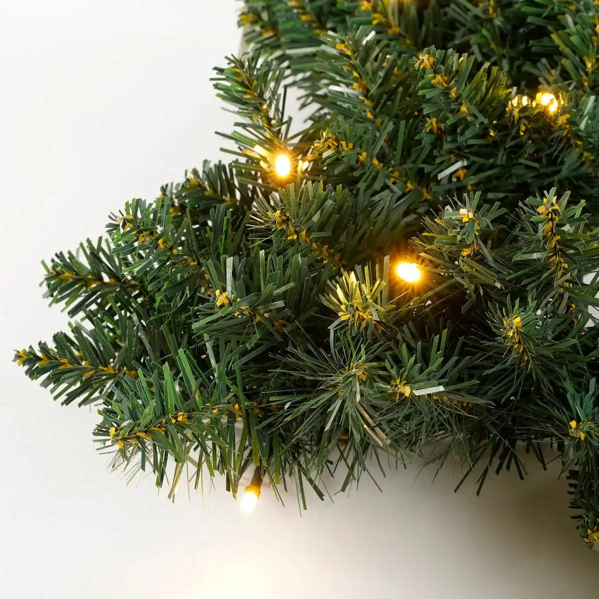 Weihnachtskranz Stern mit LED-Beleuchtung – Ø60 cm – Grün