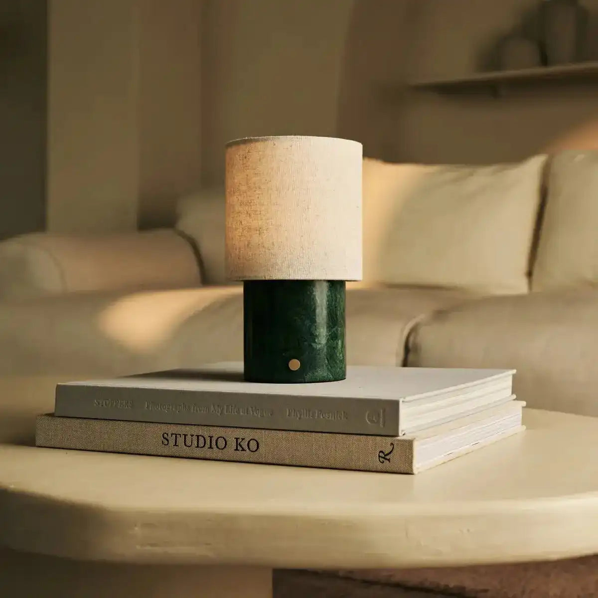 ONODA Green / Verde Alpi - Marmor wiederaufladbare Tischlampe - mit austauschbarer Lampenschatten und wiederaufladbarem Design