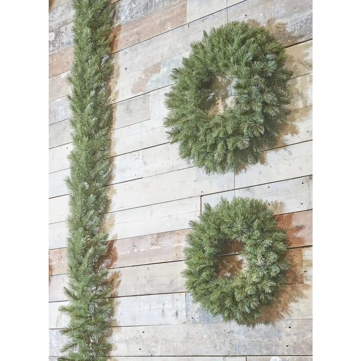 Waldgefrosteter Weihnachtskranz – Ø90 cm – Grün