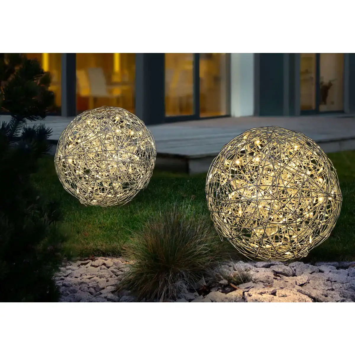 LED Außenkugel "MISTEL" Ø 50 cm , für Außen, Stehleuchte - Metall - Aluminium - mit integrierter LED - Deko außen
