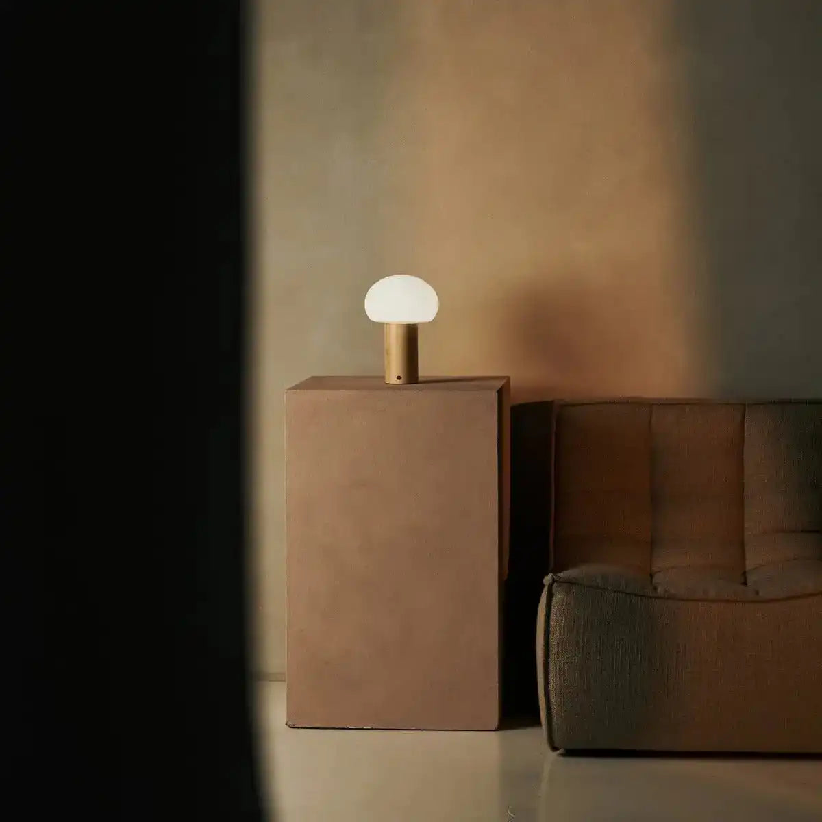 Sam hellbraunes Holztischlampe mit Glas & wiederaufladbarem Akku | Dimmbare und vielseitige Beleuchtung