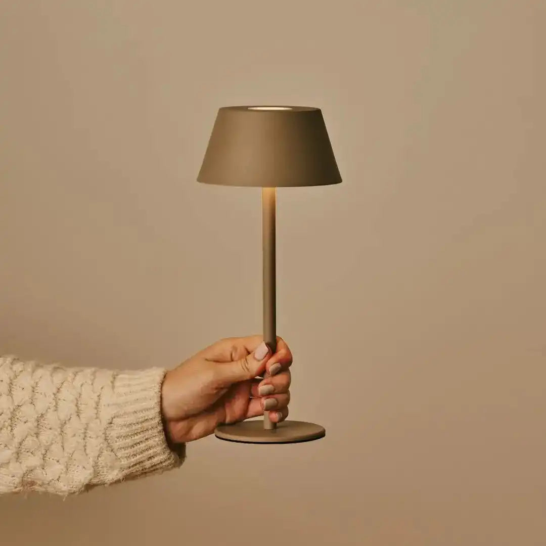 Milou Koala Brown - Tischlampe ohne Kabel l moderne, Design- und 3 Lichtmodi