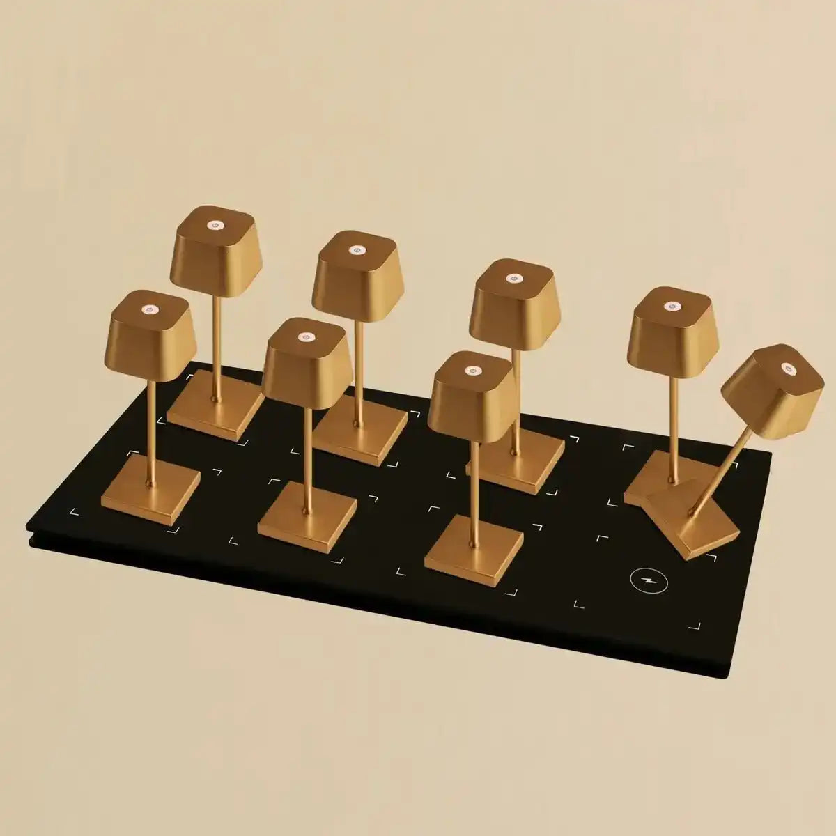 Combi Set Professional-8 x Sarphati Mini Gold wiederaufladbare Tischlampen & 1 x Zentralstation Wireless Ladestation mit Qi-Technologie