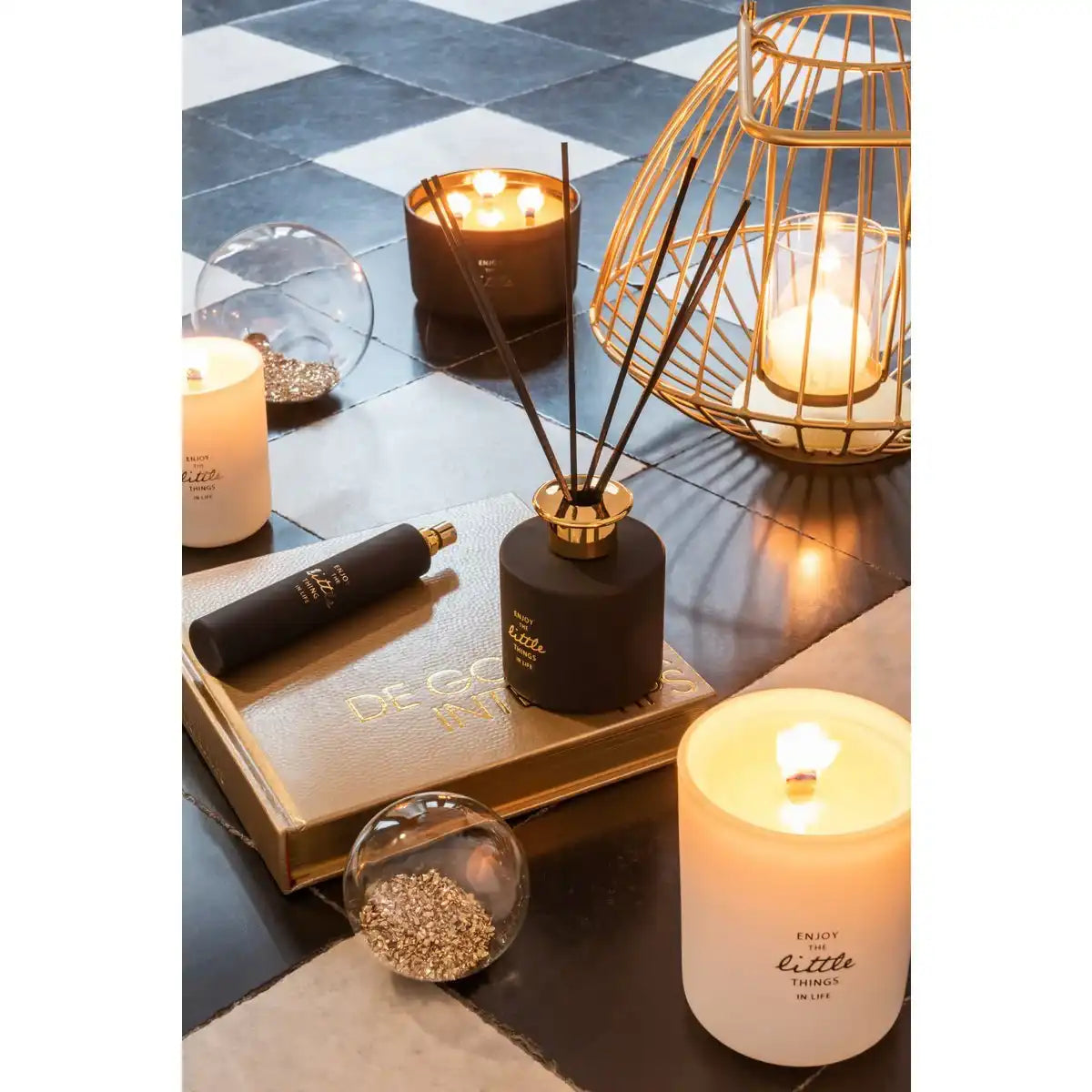 J-Line Weihnachtskugel – Glas – klar/gold – mittel – 4er-Box
