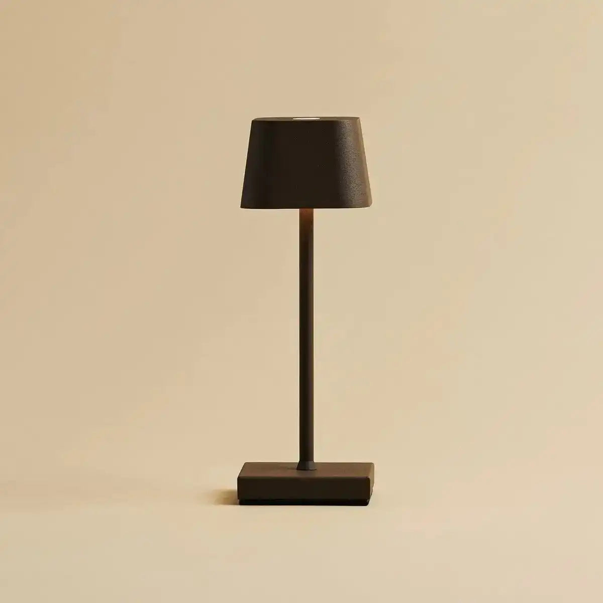 Sarphati Mini Mokka Braune Schnurkabellampe - drahtlos wiederaufladbar über Ladestation, dimmbare Lampe und 3 Lichtmodi