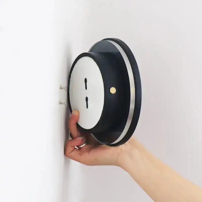 Lou Black Cordless Wall Light - wiederaufladbar und dimmbar mit Touch Control - 2700k warmes Licht
