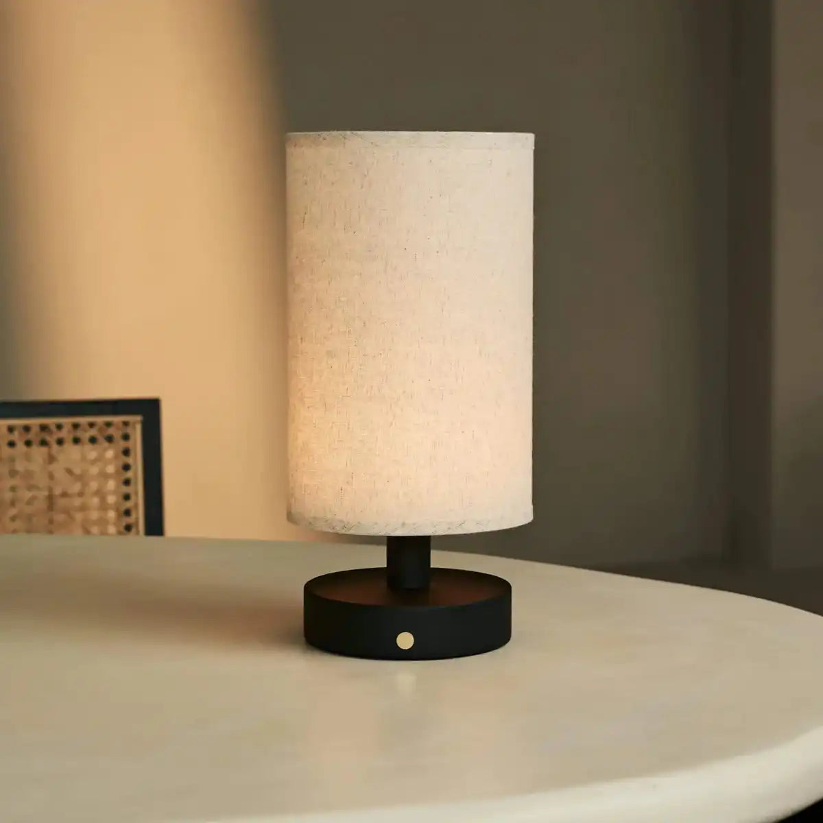 Ben Black Holztischlampe-wiederaufladbar, dimmbar, USB-C-Antrieb