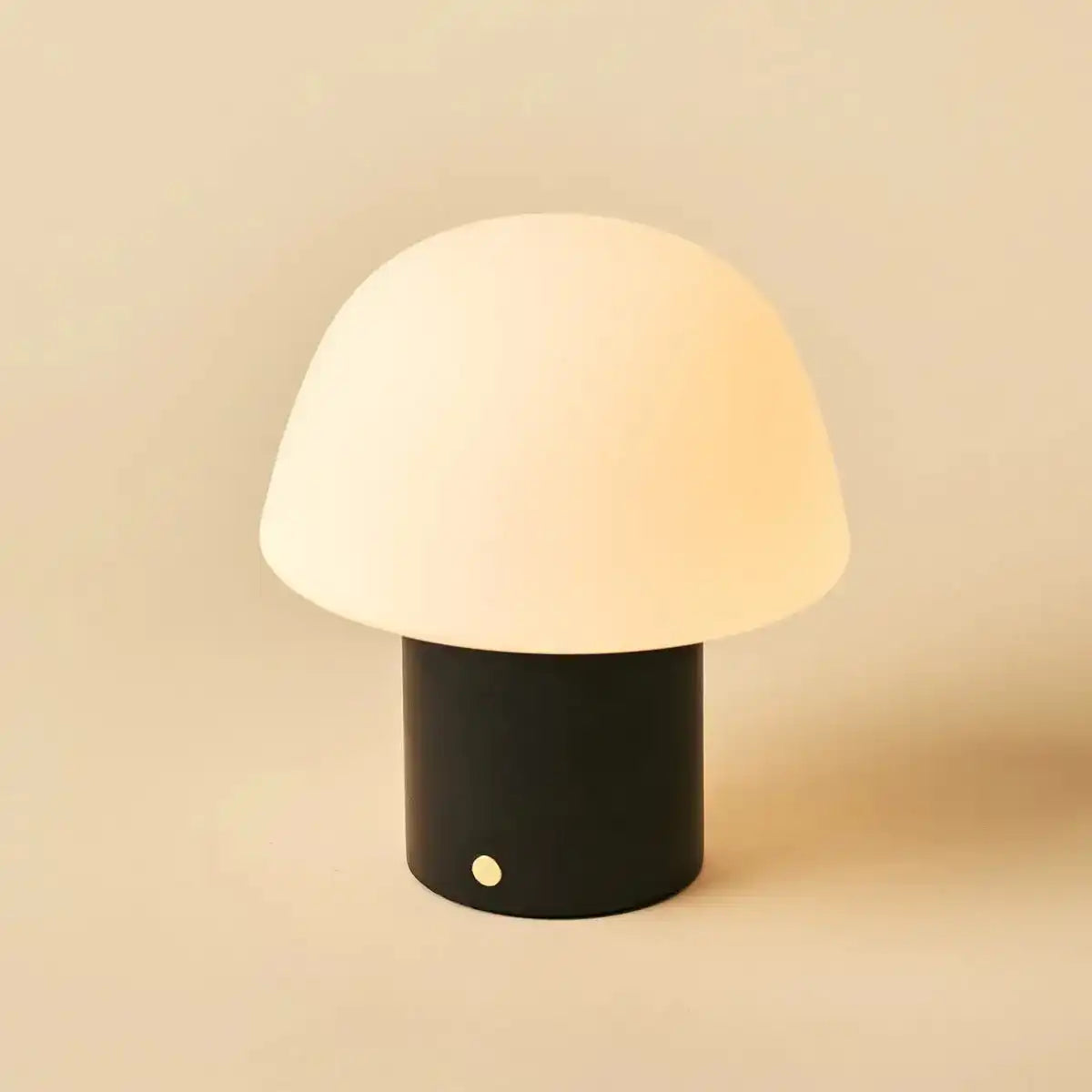 Yannick Black Tischlampe ohne Kabel - modern, Batterie und dauerhaft