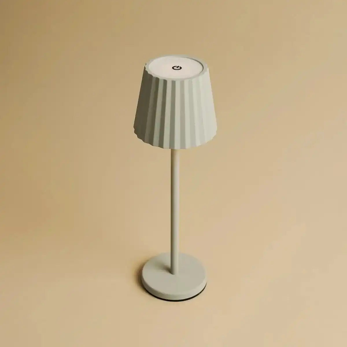 Combi Set Professional-4 x Maya Shadow Grey Brehargable Tischlampen & 1 x Amstel Wireless Ladestation mit Qi-Technologie