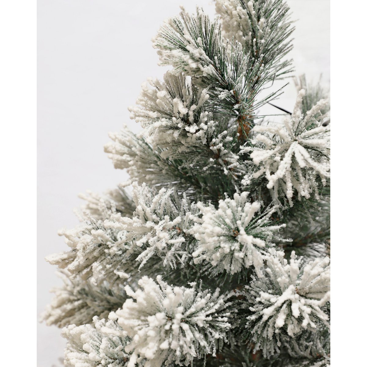 Dinsmore Künstlicher Weihnachtsbaum im Topf – H90 x Ø50 cm – Frosted Green