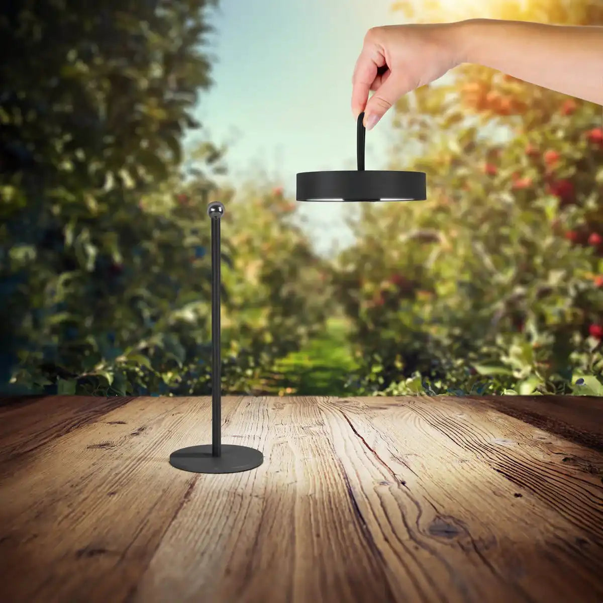 LED-Akku-Tischleuchte magnetisch "ELLA" für Außen und Innen, aus Metall und Kunststoff in Schwarz, 35 cm hoch