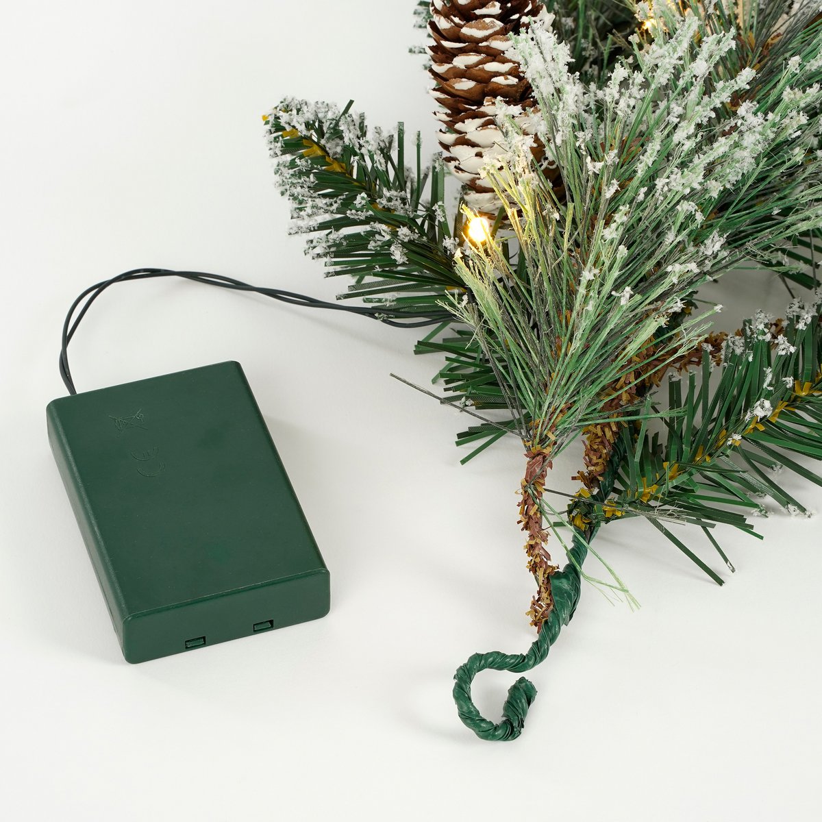 Vandans Girlande mit LED-Beleuchtung – L270 cm – Grün gefrostet