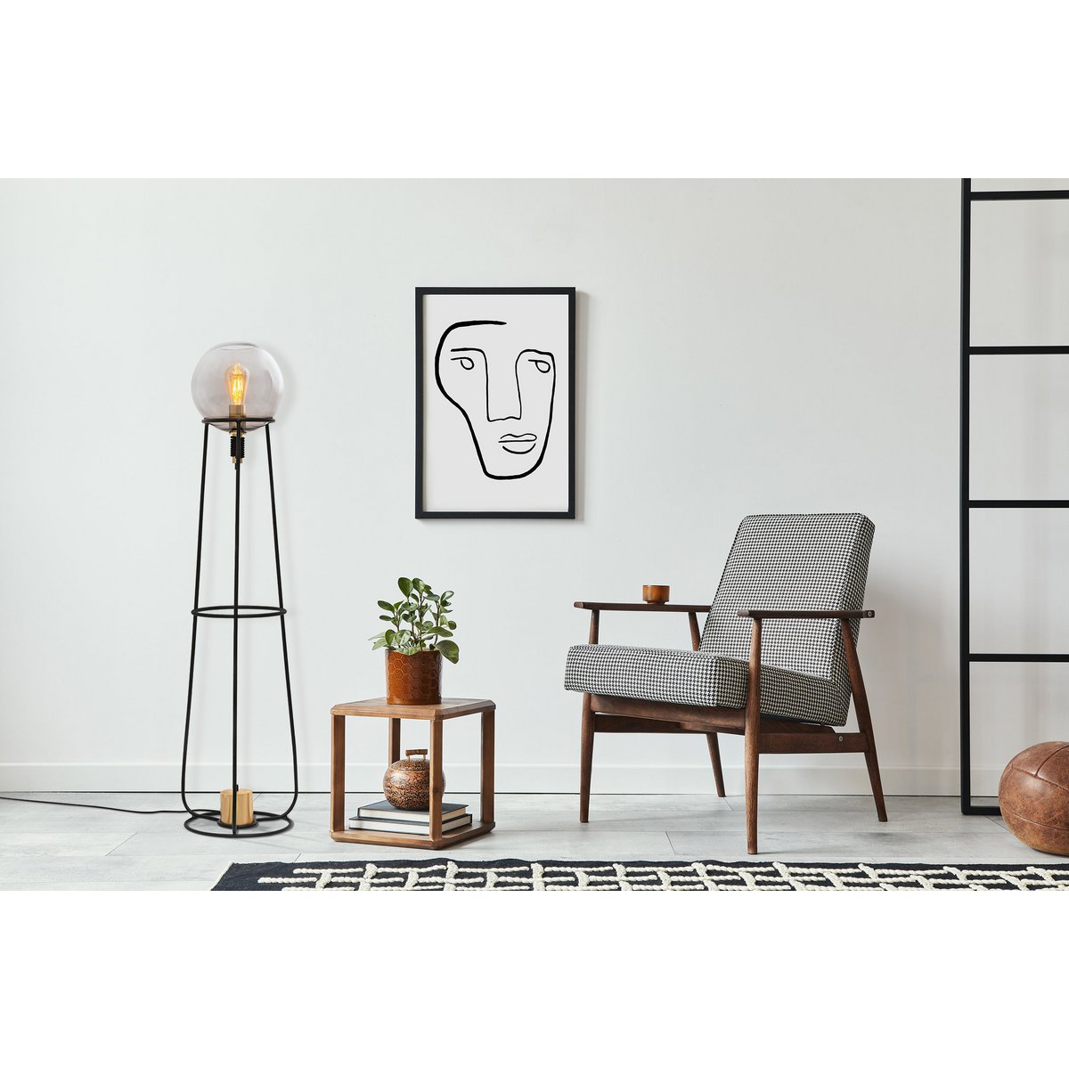 Stehleuchte "STELO" , moderne Stehlampe aus schwarzem Metall und Rauchglas, E27-Fassung, 128,5 cm hoch, für Esszimmer, Wohnzimmer, Diele oder Büro,