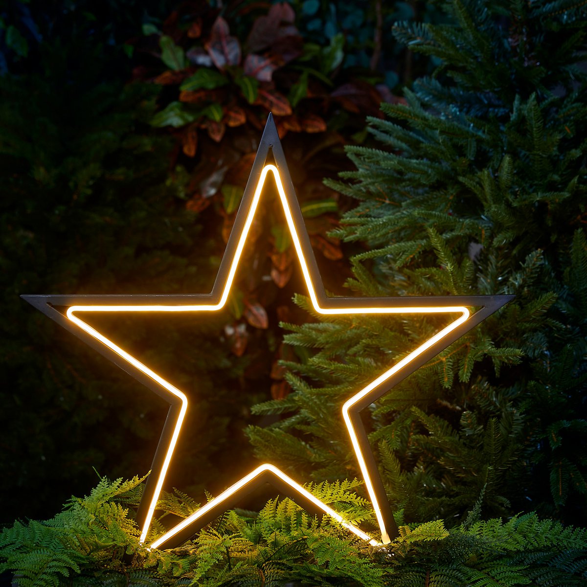 Gartenstecker mit warmweißer LED-Beleuchtung – L90 x H102 cm – Metall – Schwarz