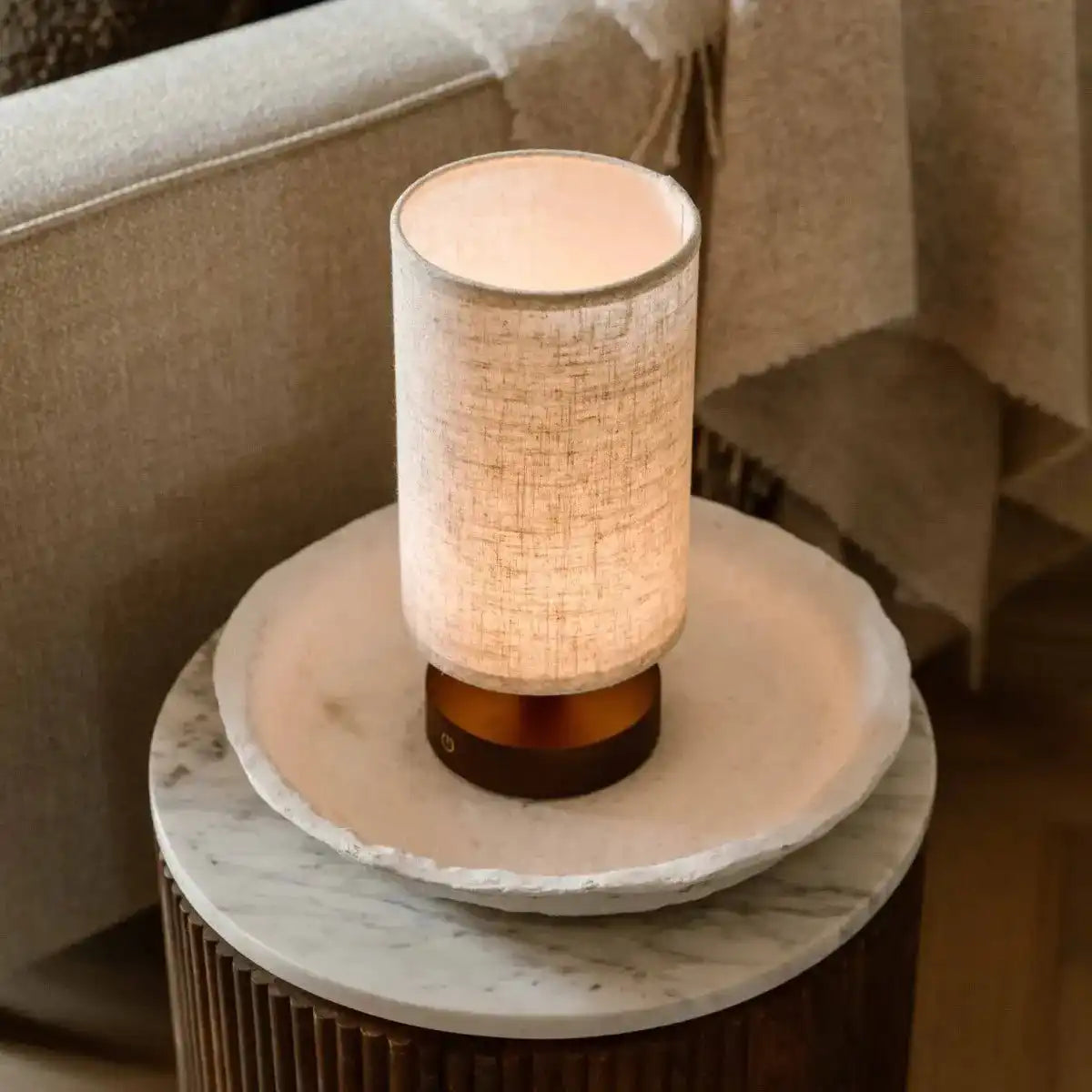 Ben dunkelbraune Holztischlampe-wiederaufladbar, dimmbar, USB-C-Antrieb
