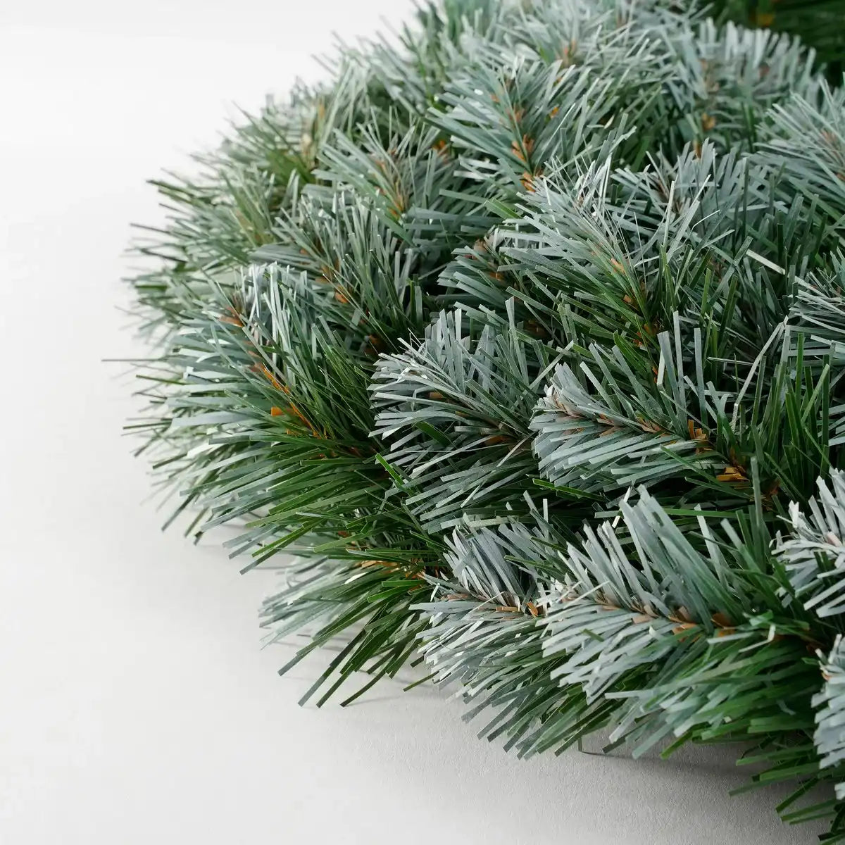 Colorado Weihnachtskranz – Ø60 cm – Frosted Green