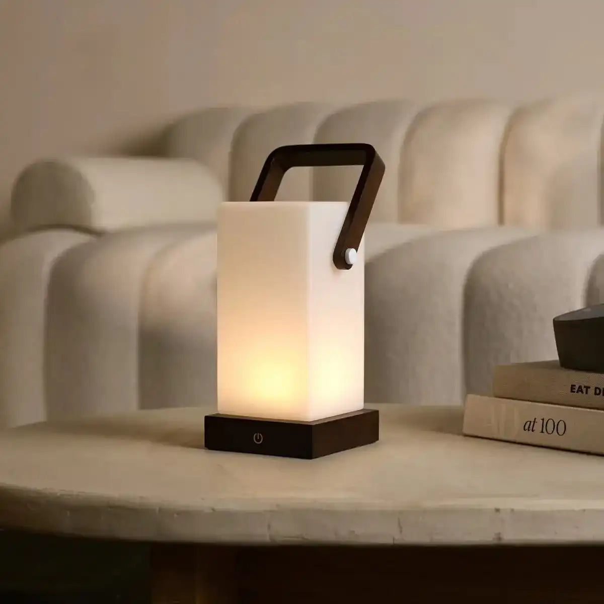 Harper dunkelbraune Holzlampe – kabellose wiederaufladbare Tischlampe mit Griff