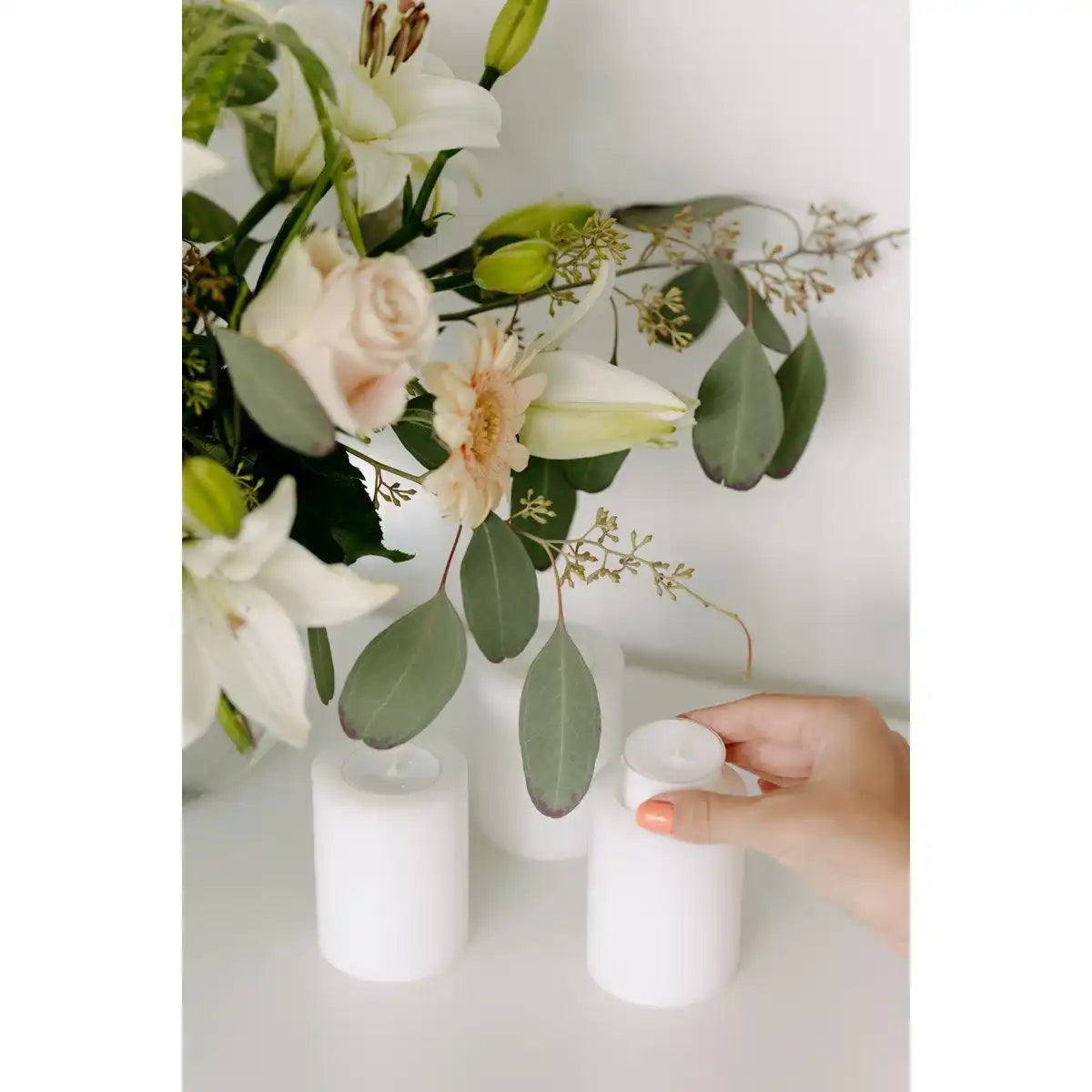 50 Stück 8 H Wenzel Nightlights Teelichtkerzen Teelichter , weiß, transparente Hülle, Brenndauer - HomeDesign Knaus