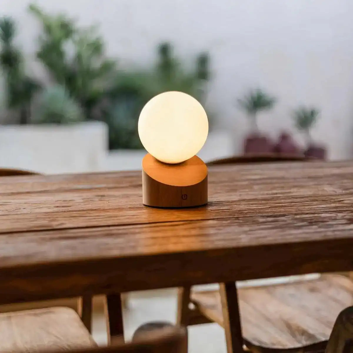 Morris hellbraun stilvolle wiederaufladbare Lampe-schnurlos, dimmbar, umweltfreundliches Design