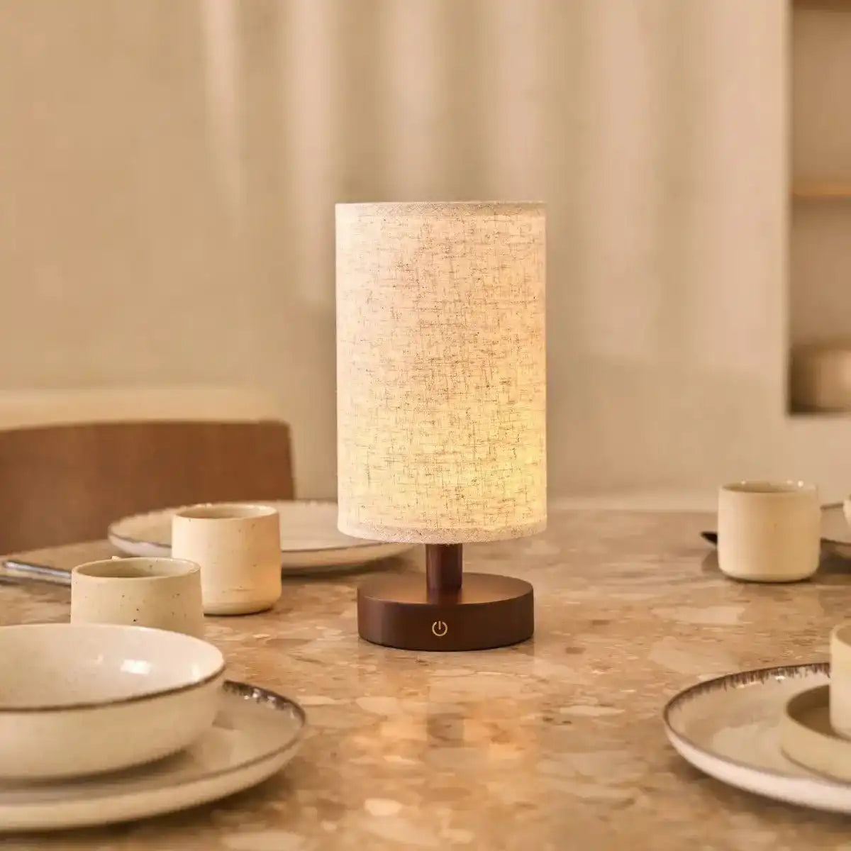 Ben dunkelbraune Holztischlampe-wiederaufladbar, dimmbar, USB-C-Antrieb