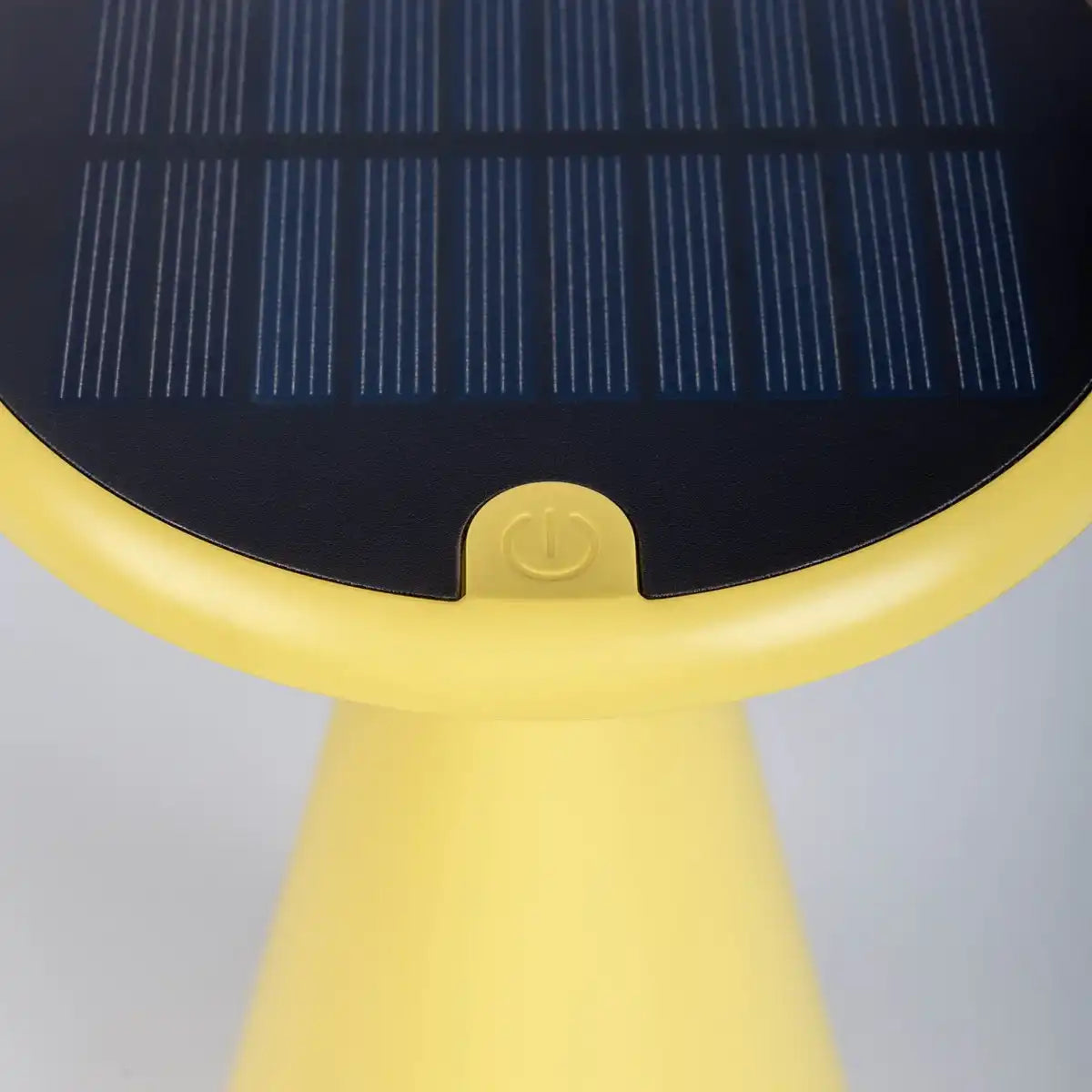 Solar-Akku-Tischleuchte "Palu" für Außen und Innen, aus Kunststoff in Gelb , 20 cm hoch