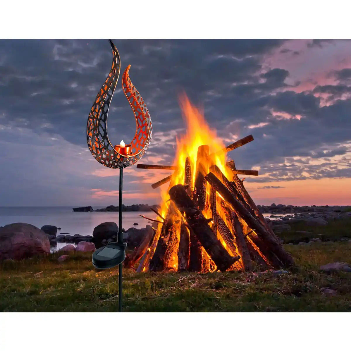 LED-Solar Erdspieß "Flamme" - Außen-Erdspieß aus Metall und Kunststoff in braun, mit integrierter LED
