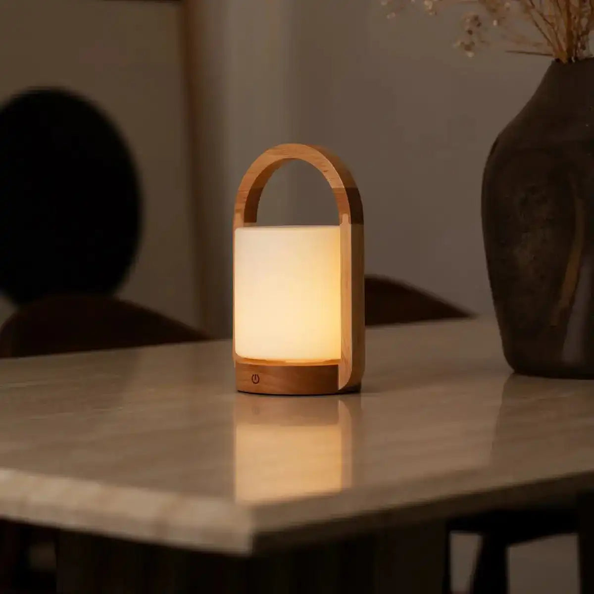 George Hellbraune wiederaufladbare Holzlampe – Glas, Griff und bis zu 100 Stunden Akku