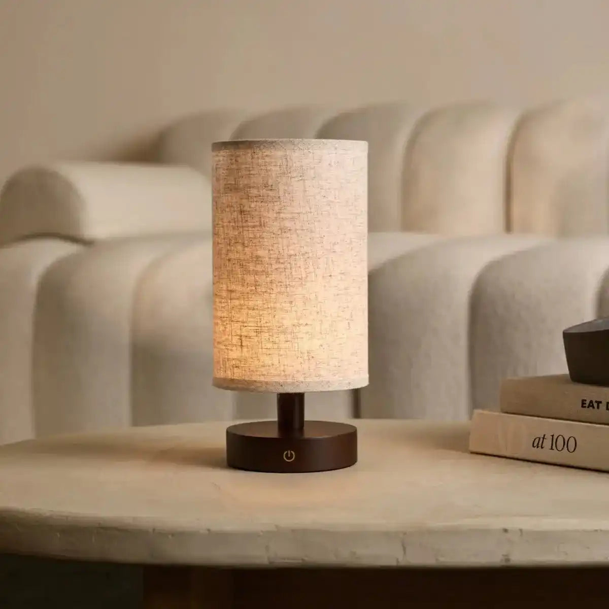 Ben dunkelbraune Holztischlampe-wiederaufladbar, dimmbar, USB-C-Antrieb