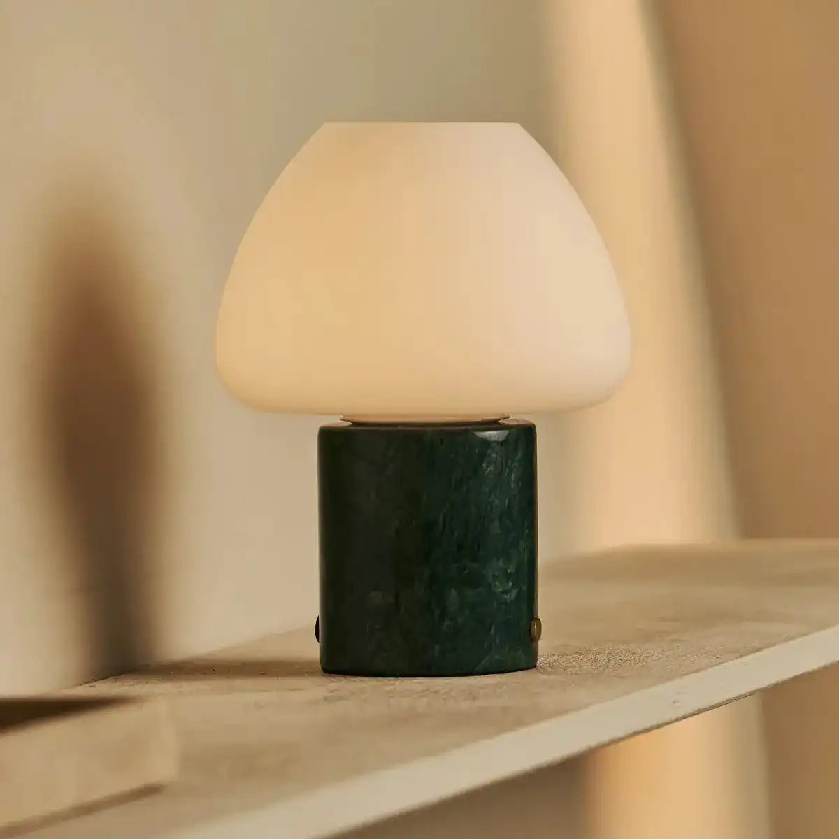 Ostade Green / Verde Alpi - Einzigartige Marmorlampe mit 3 hellen Farben und Dimmfunktion