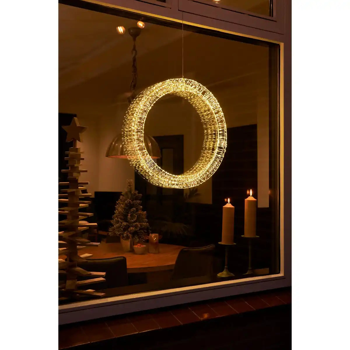 Weihnachtsbeleuchtungskreis mit warmweißen LED-Lichtern – Ø56 cm – Metall – Weiß