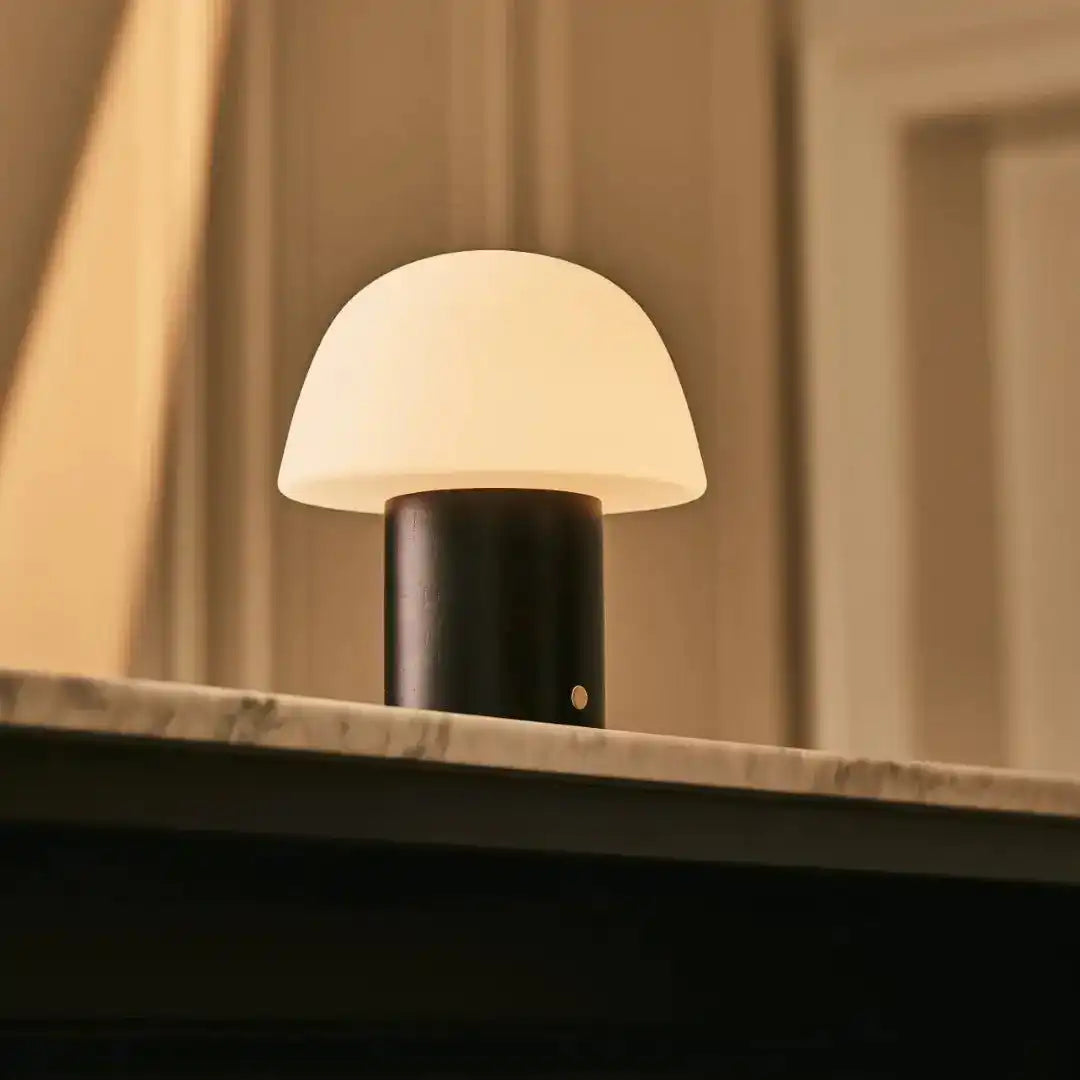 Yannick Black Tischlampe ohne Kabel - modern, Batterie und dauerhaft