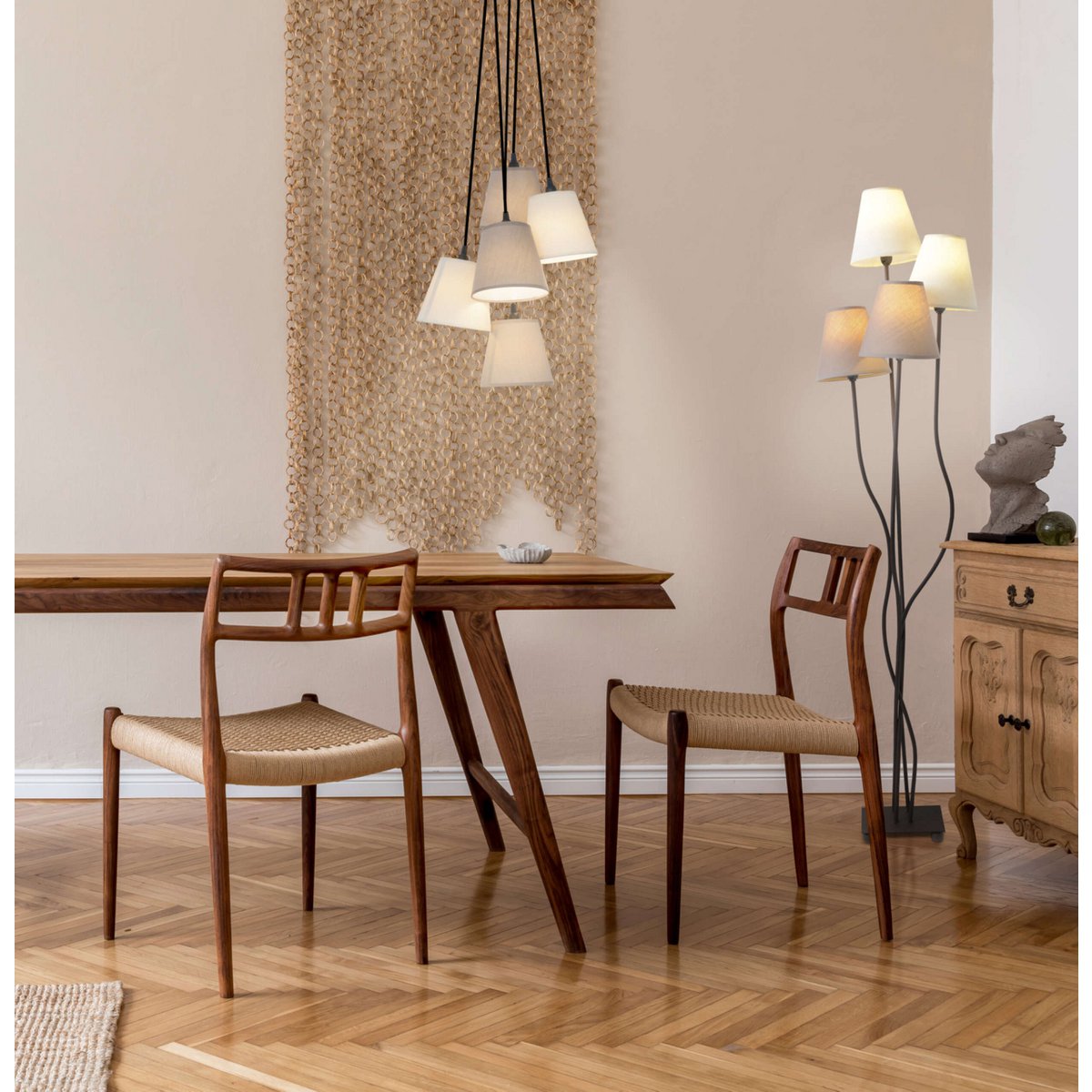 Textilstehleuchte 4-flammig "BOHO", Stehlampe in Beige/Braun, mit E14-Fassung, für Esszimmer, Wohnzimmer, Diele oder Büro, 138 cm hoch