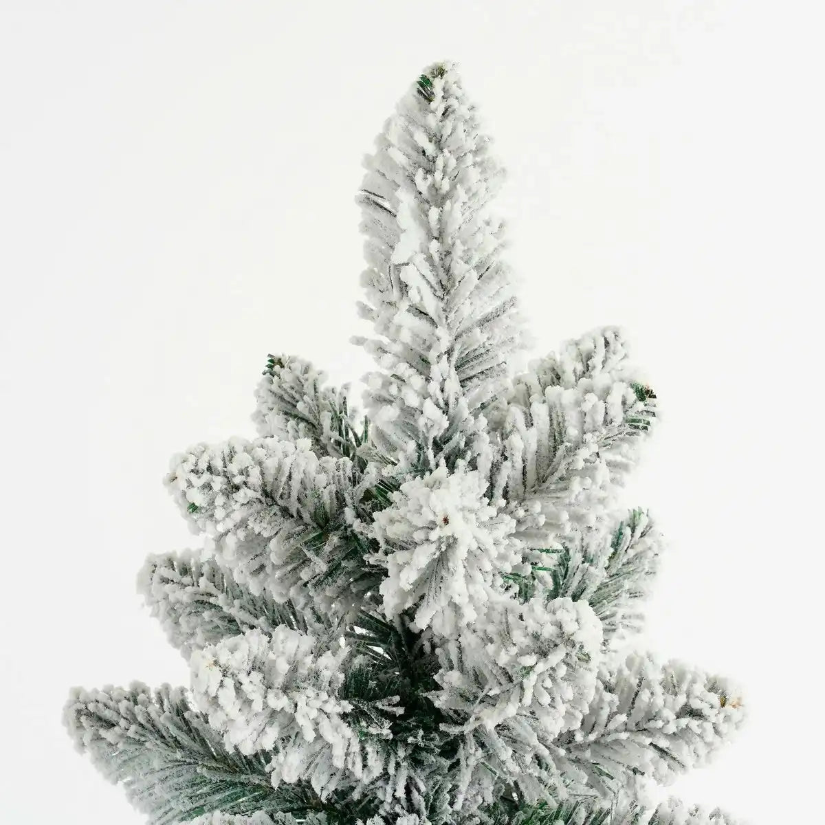 Schmaler künstlicher Weihnachtsbaum von Gerlos aus Jute – H120 x Ø51 cm – Grün gefrostet