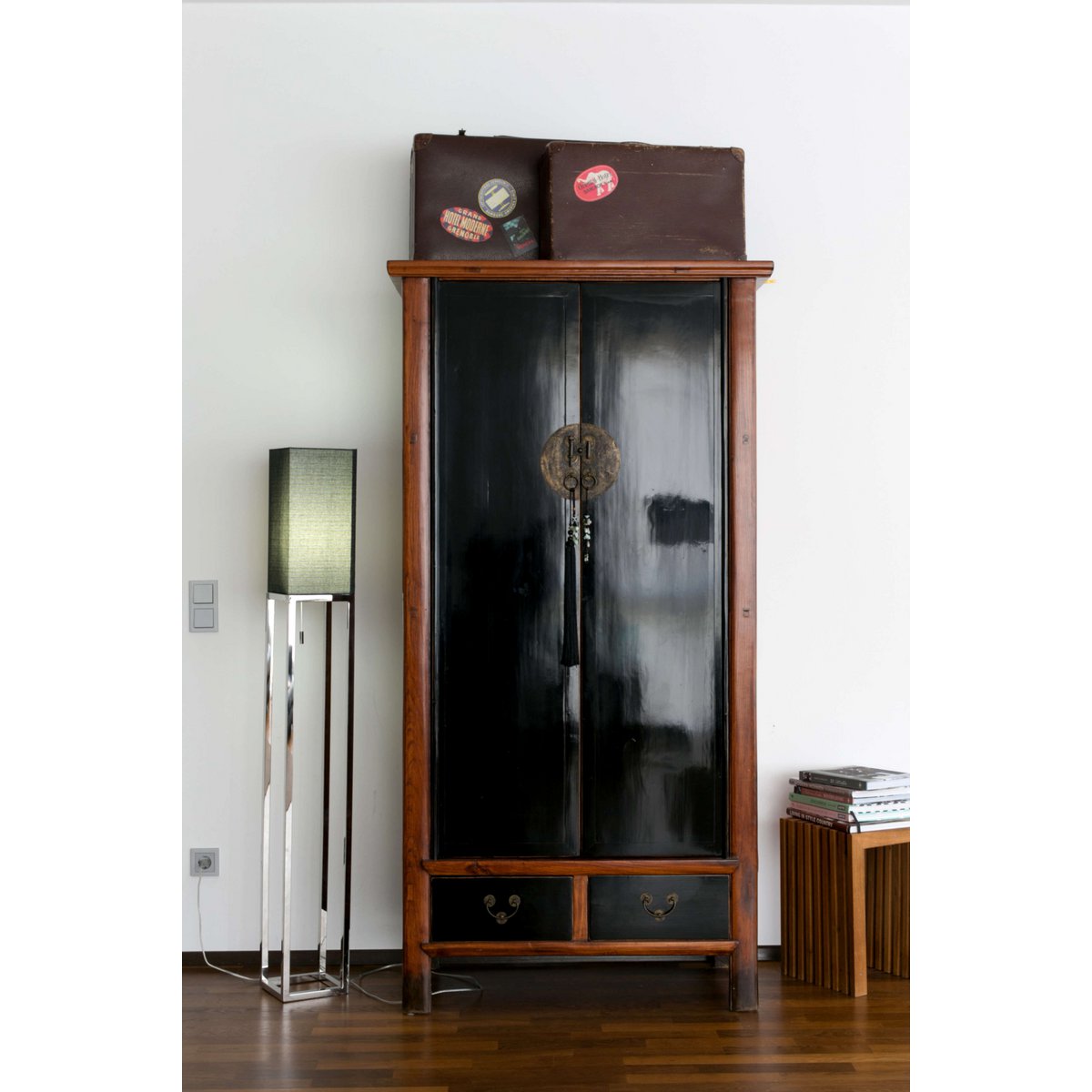 Stehleuchte "ALFA", moderne Stehlampe aus Metall und Textil in Chrom/Dunkelgrau, mit E27-Fassung, 150,5 cm hoch, schicke Lampe für Diele, Wohnzimmer und Büro