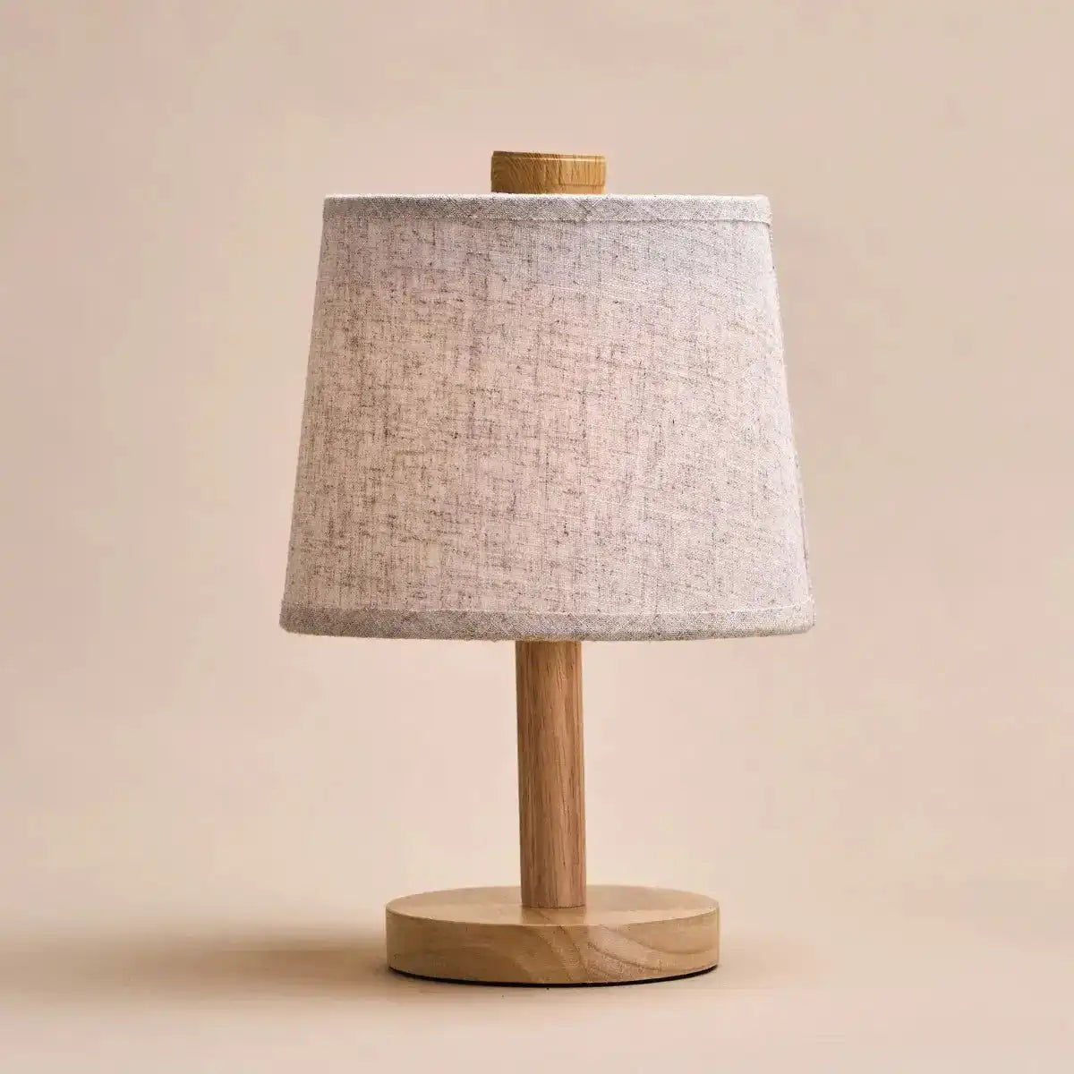 Rover Hellbraune wiederaufladbare Holzlampe | Kabellos, dimmbar mit Stoffschirm