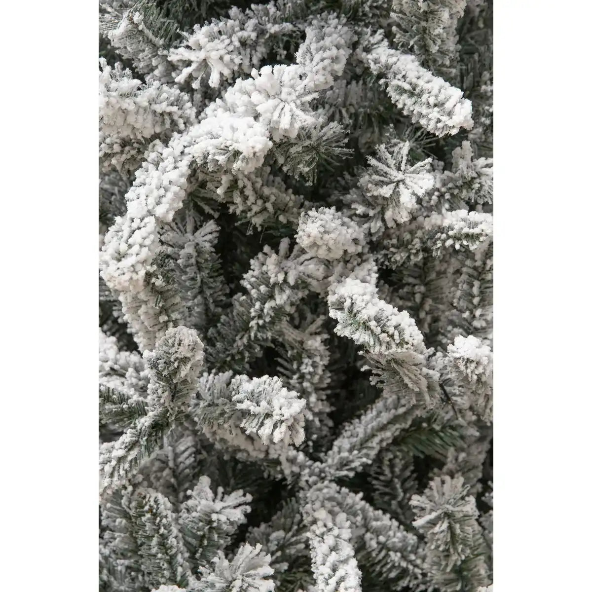 Künstlicher Weihnachtsbaum – H215 x Ø127 cm – Grün gefrostet