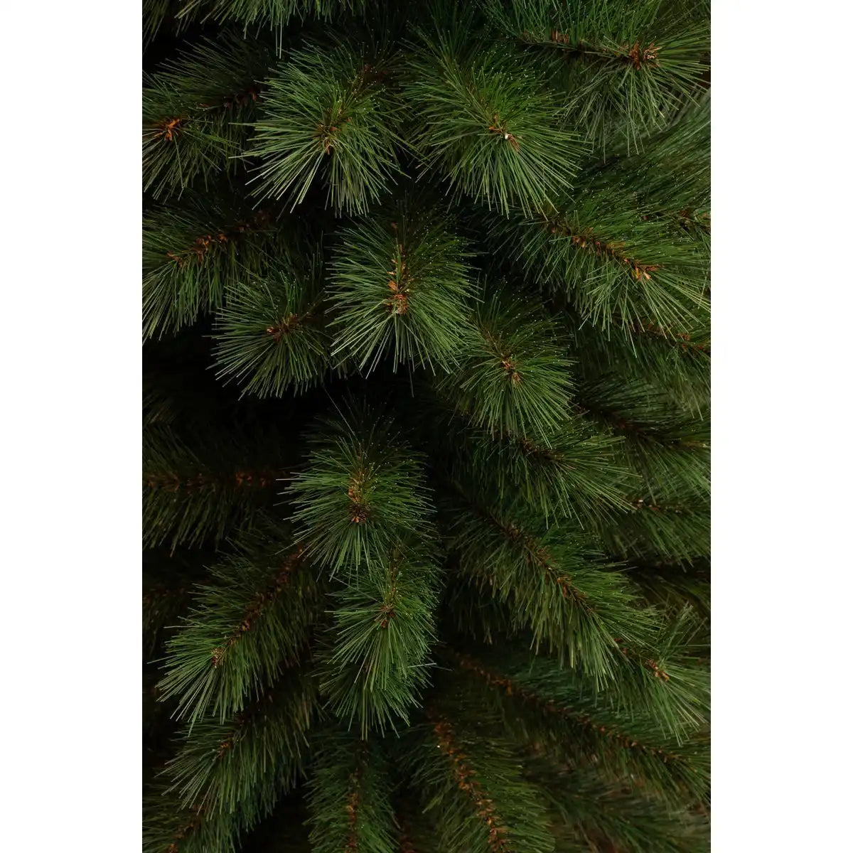 Künstlicher Weihnachtsbaum von Sotka – H230 x Ø64 cm – Grün