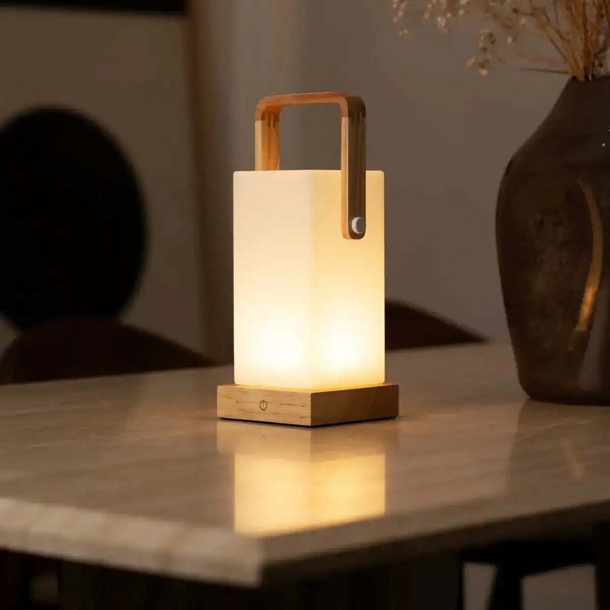 Harper Hellbraune Holzlampe – kabellose wiederaufladbare Tischlampe mit Griff