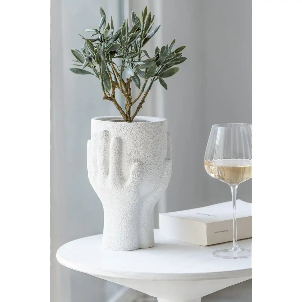 J -Linie Blumenpot -Hände - Zement - Weiß - klein - Ø 11 cm