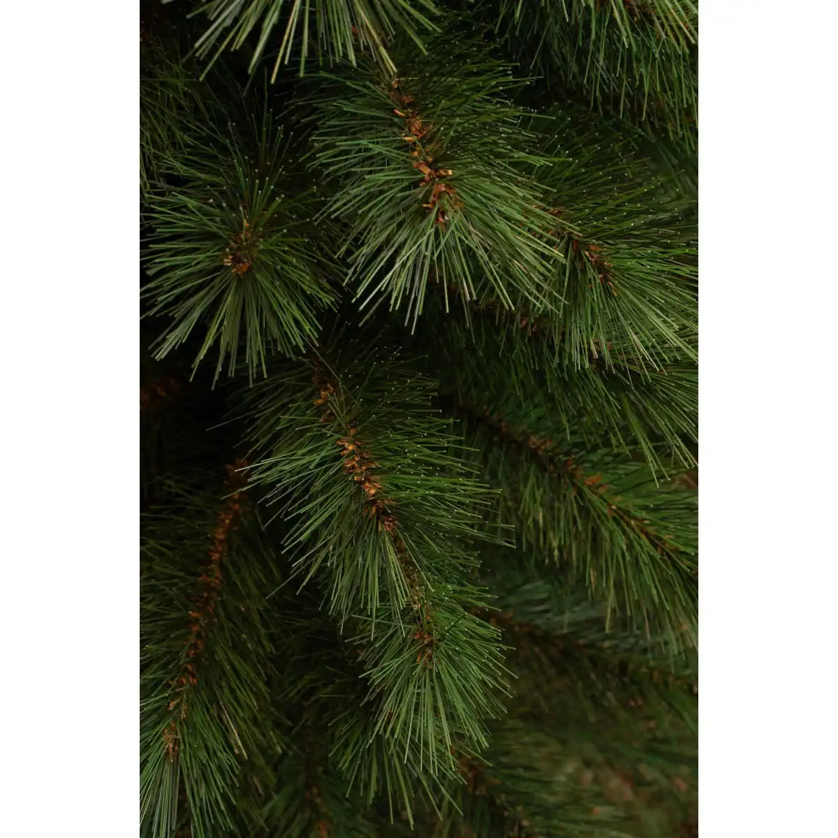 Künstlicher Weihnachtsbaum von Sotka – H185 x Ø58 cm – Grün