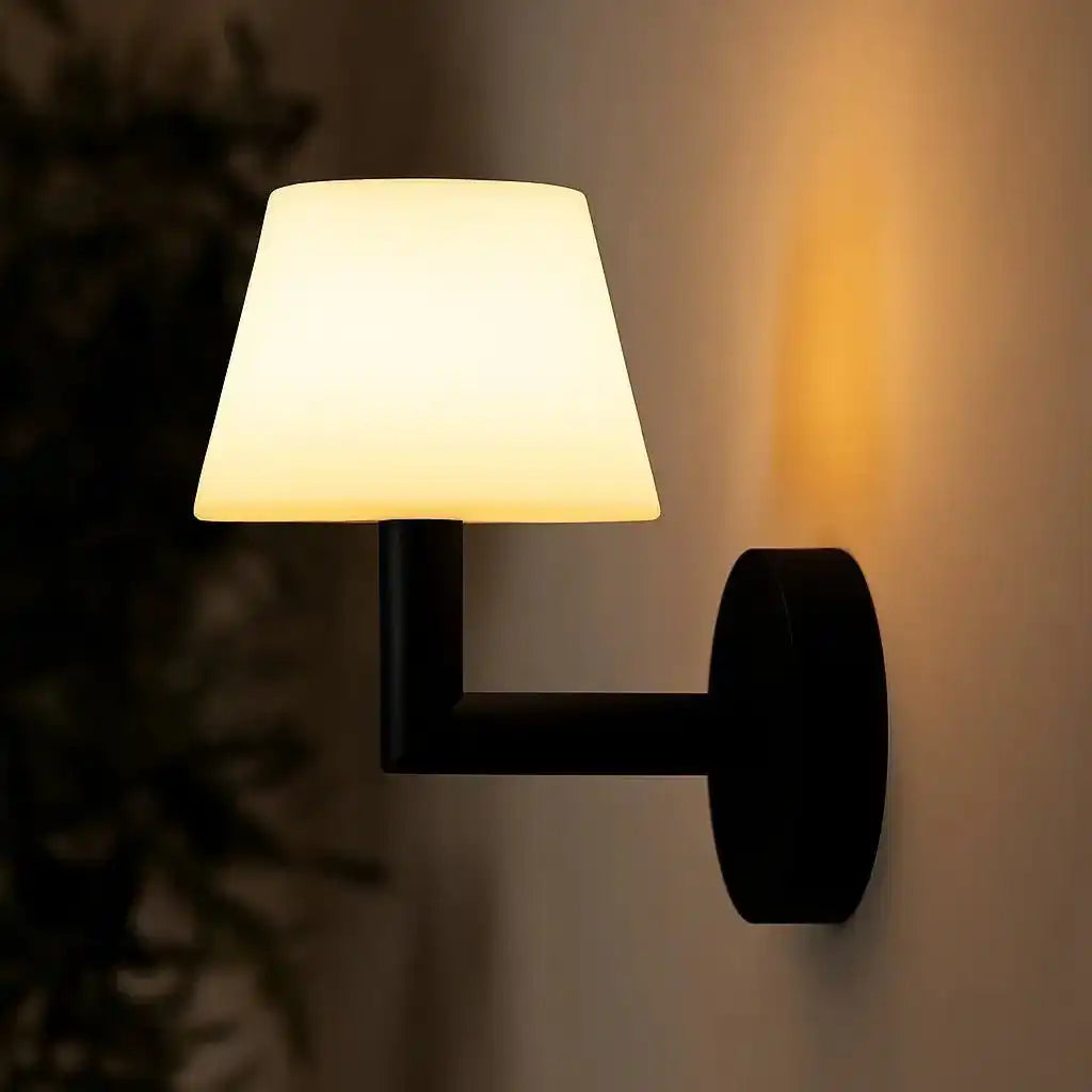 Ted Black Holz wiederaufladbare Wandlampe | Schnurlos und dimmbare Beleuchtung