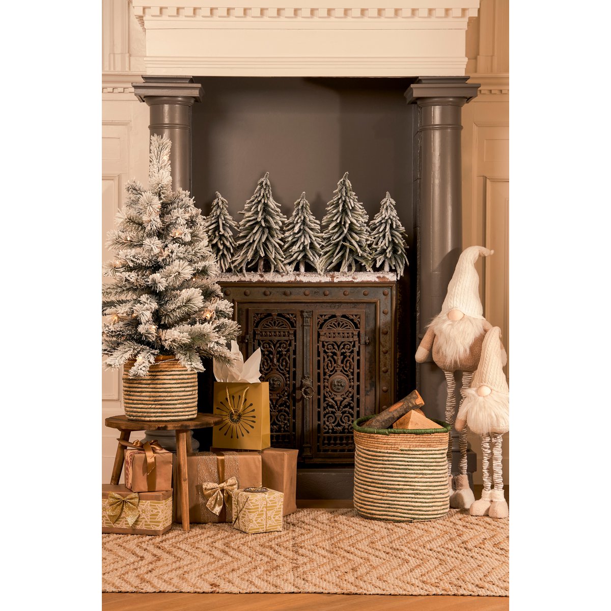 Dinsmore Künstlicher Weihnachtsbaum im Topf mit LED-Beleuchtung – H90 x Ø50 cm – Frosted Green