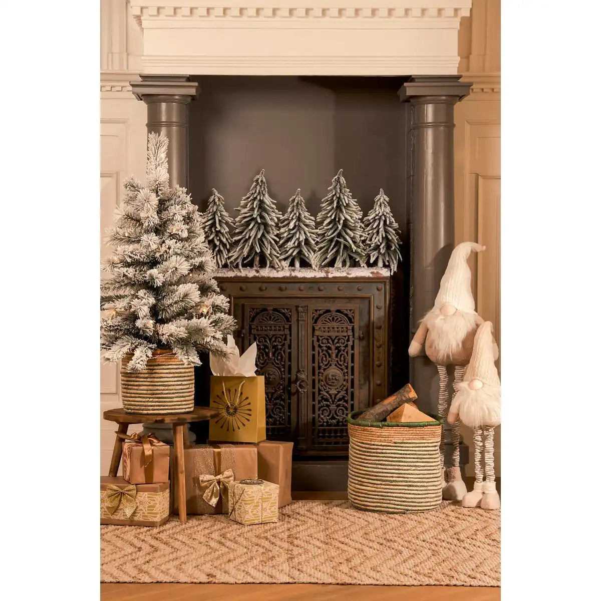 Dinsmore Künstlicher Weihnachtsbaum im Topf mit LED-Beleuchtung – H90 x Ø50 cm – Frosted Green